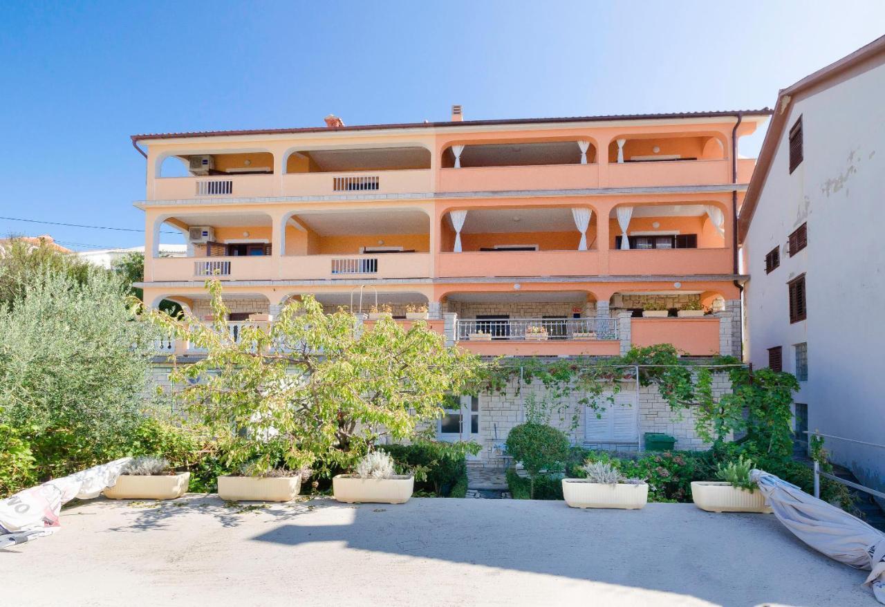 Apartments Mirjana B Lopar Exterior photo